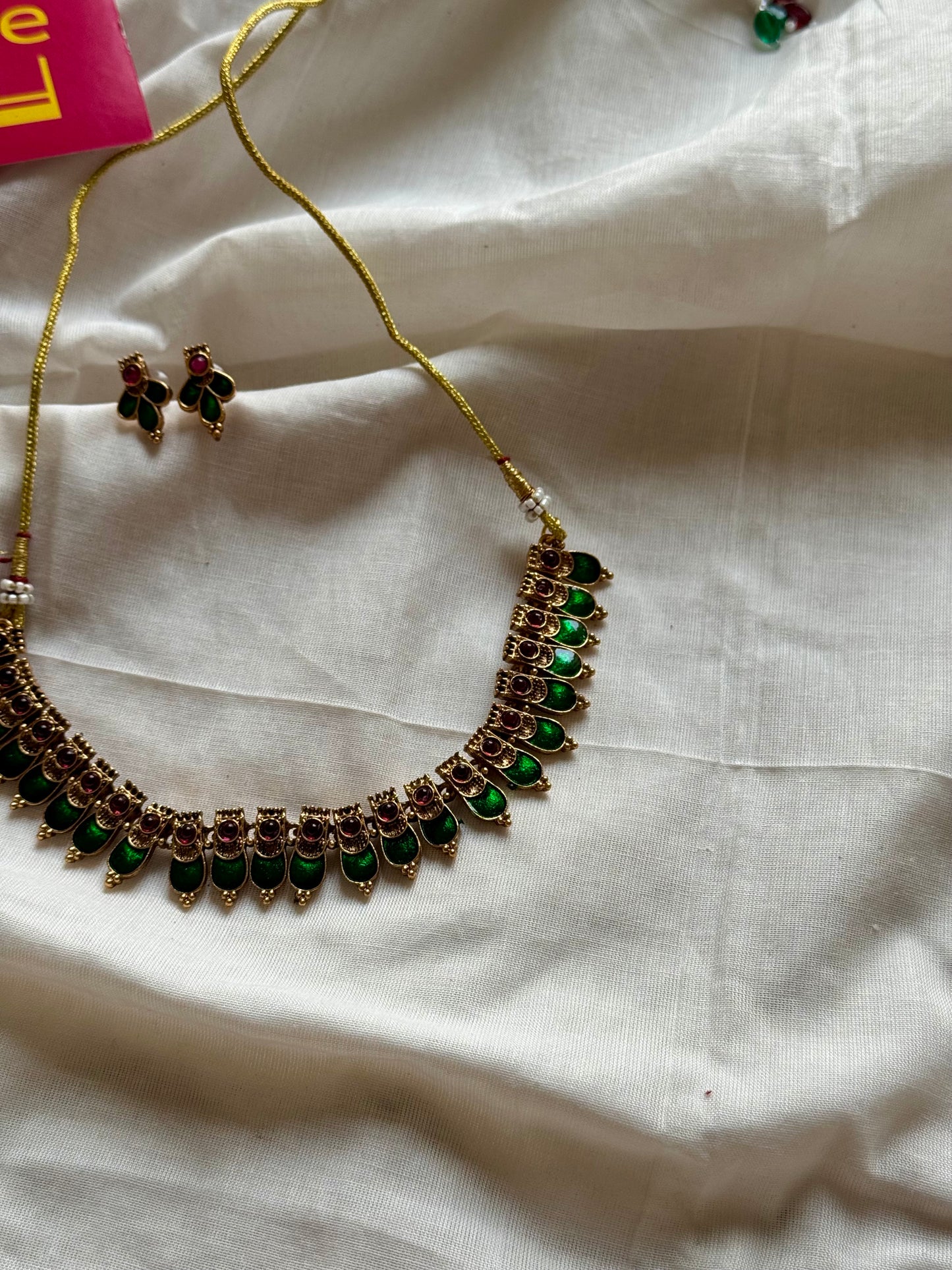 Green nagapadam neckpiece, with earrings - YCGPNP621
