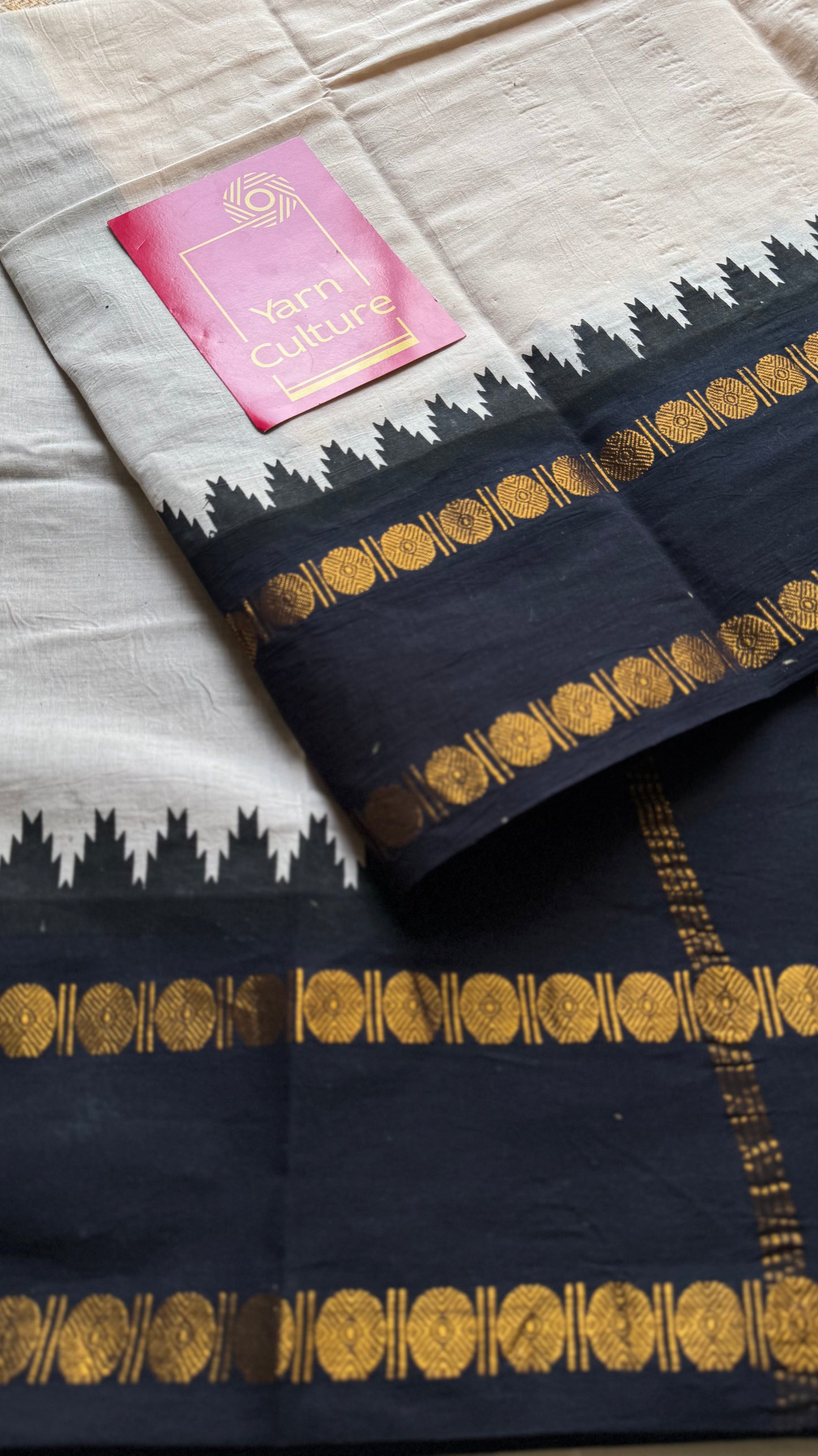 Ivory with black contrast sungudi, kattuchayam dyed madurai cotton - YCIEON98