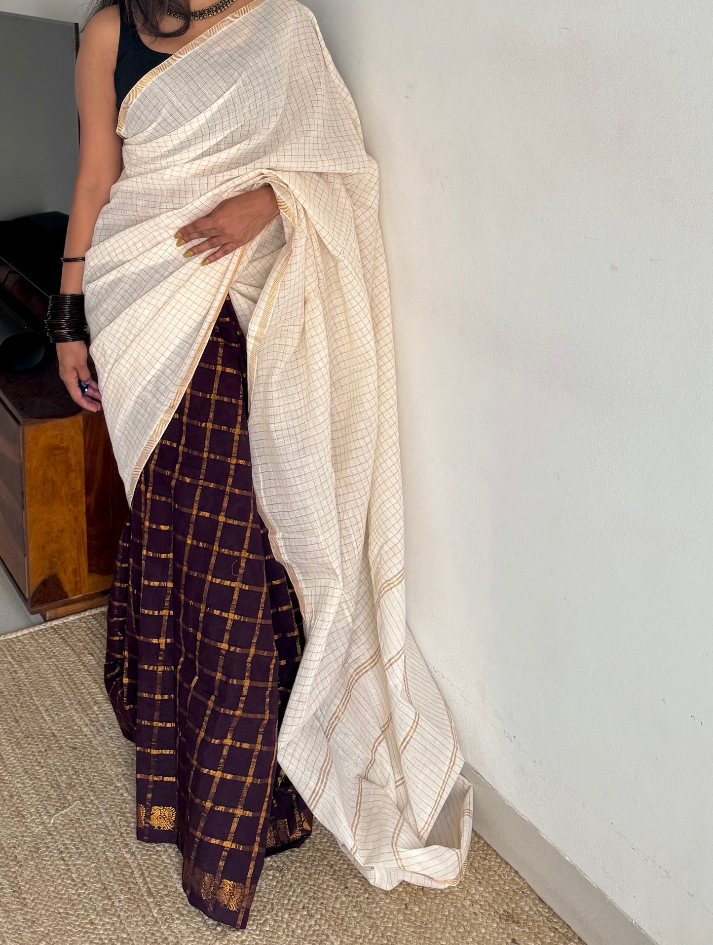 Ivory with brown, sungudi cotton half-half saree - YCCOTNMSFE371