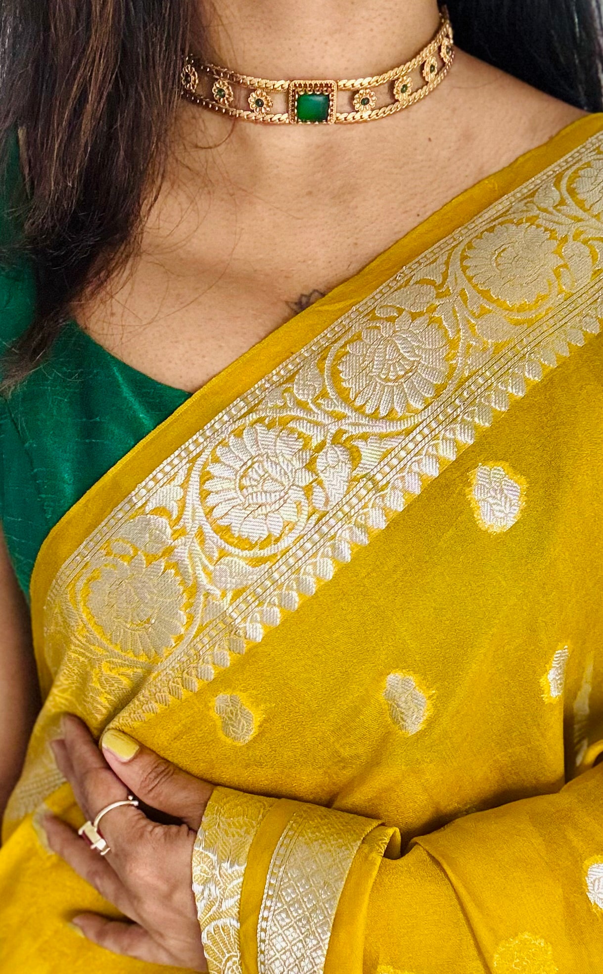 Floral choker neckpiece with green stones, with earrings - YCGPNP673