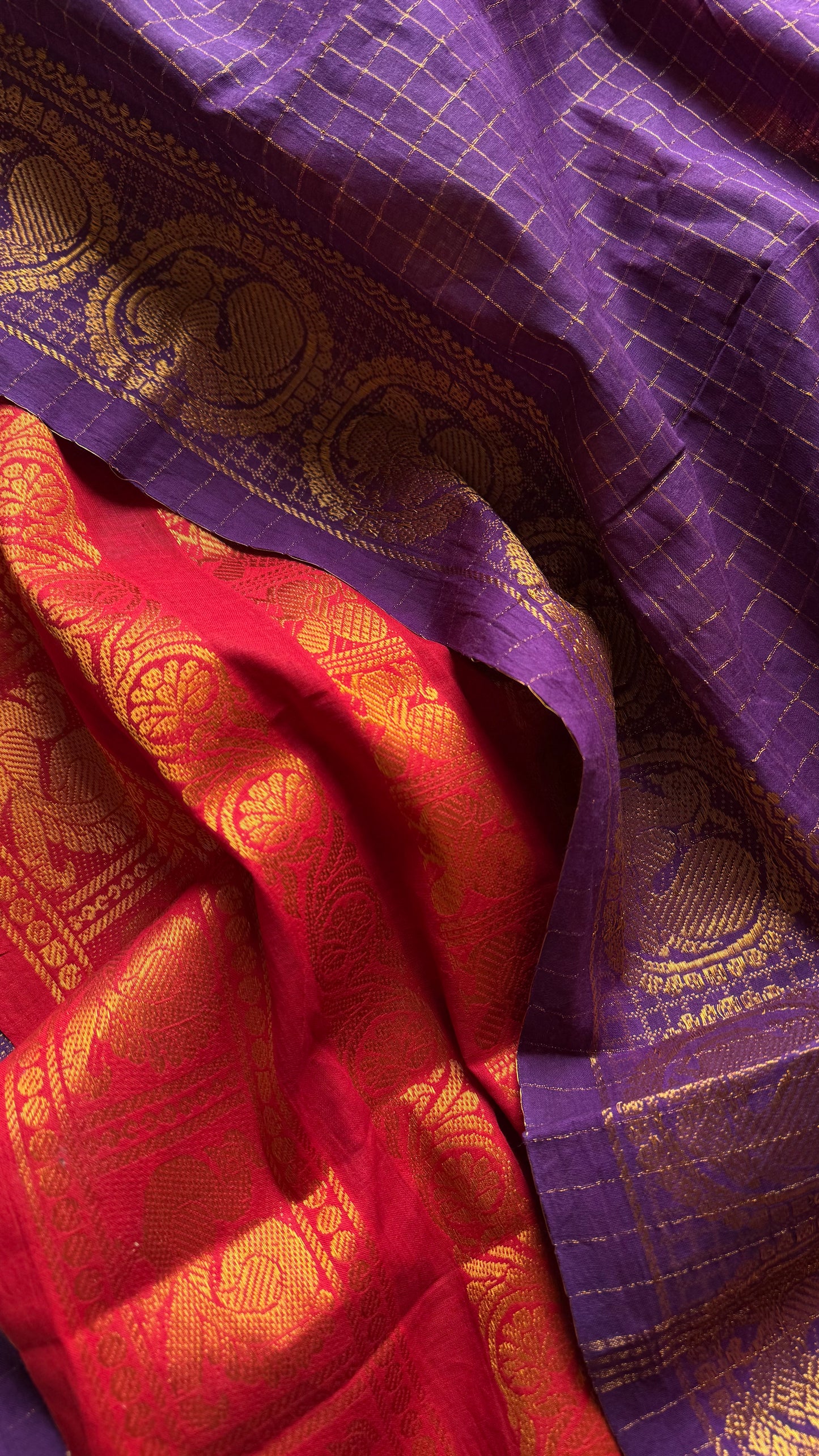 Purple and chilli red, sungudi cotton half-half saree - YCCOTNIDMA308