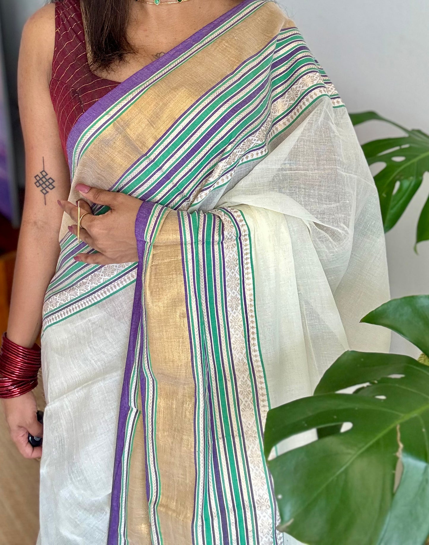 Ivory mul saree, purple, green and gold kanchi border - YCIEON29