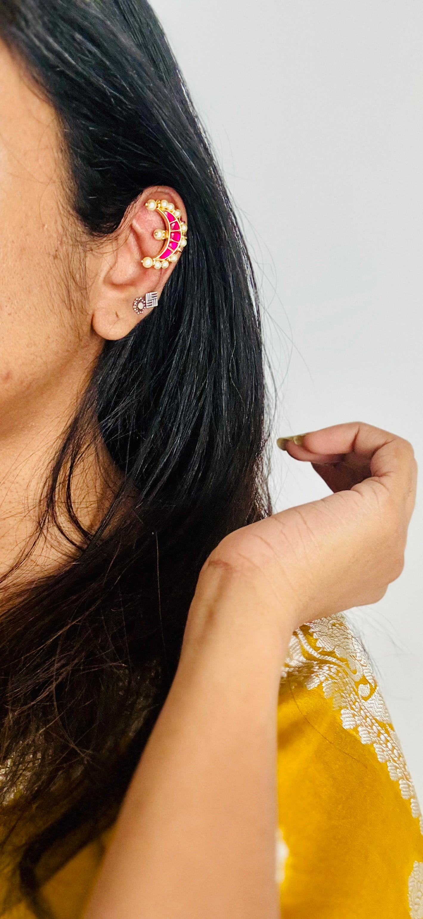 Bugadi clip-on (non pierced), moon shaped, ruby, white - YCGPBU684