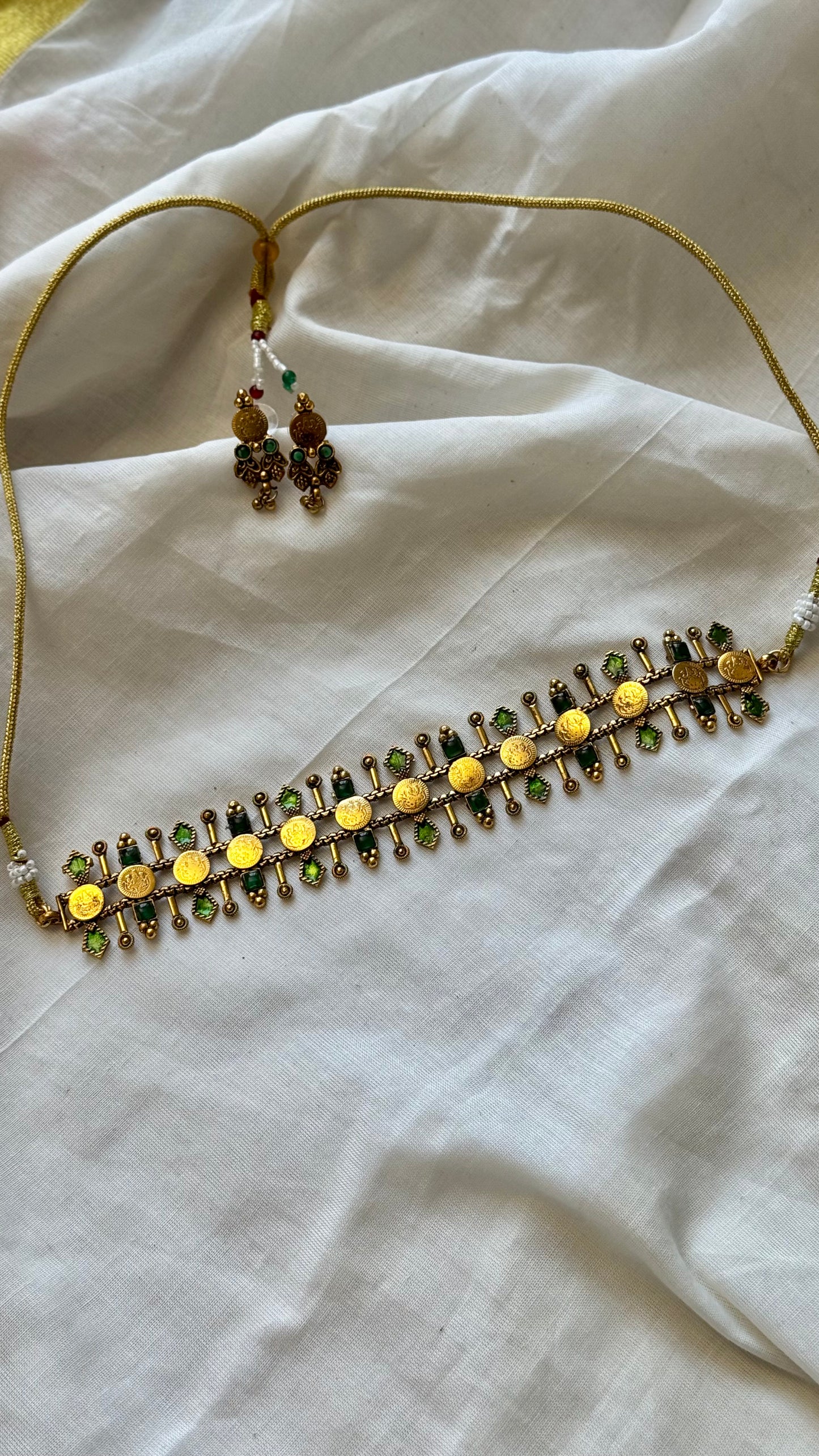 Coin and green stone neckpiece with earrings - YCGPNP635