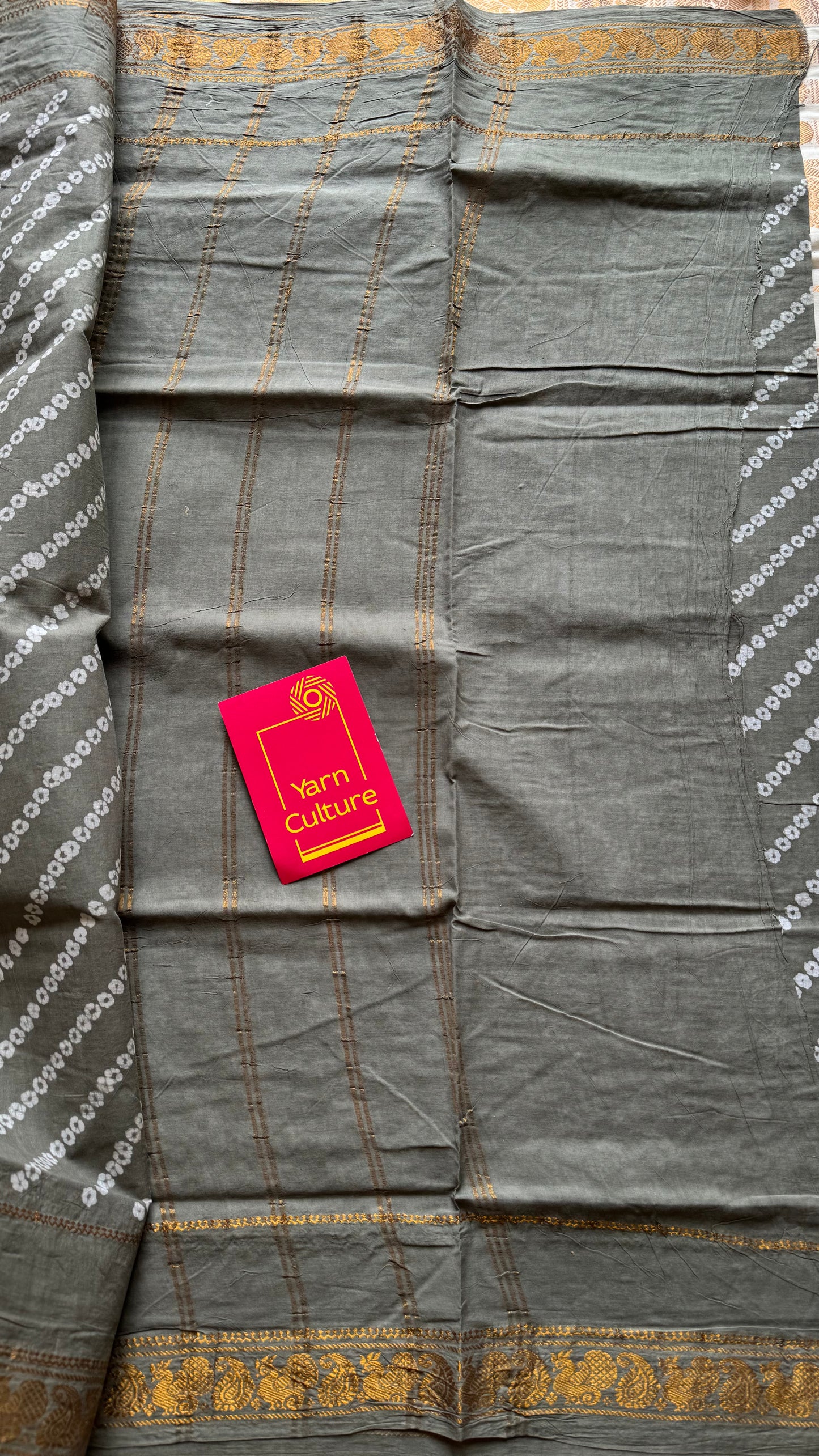 Light grey wax dot printed sungudi, kattuchayam dyed madurai cotton - YCCOTNMSAP157