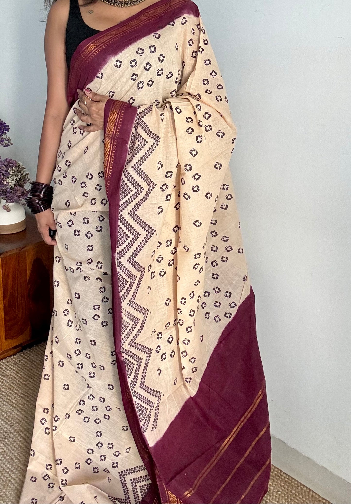 Ivory with maroon contrast, kattuchayam dyed madurai cotton saree - YCCOTNMA239