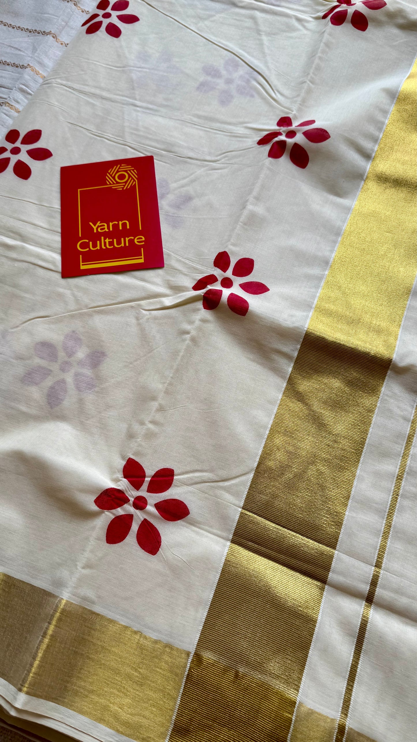 Ivory and gold soft cotton kasavu saree, red flowers - YCIEON80