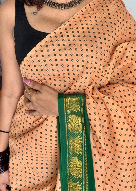 Peach with green, kattuchayam dyed madurai sungudi cotton saree - YCCOTNMSFE03