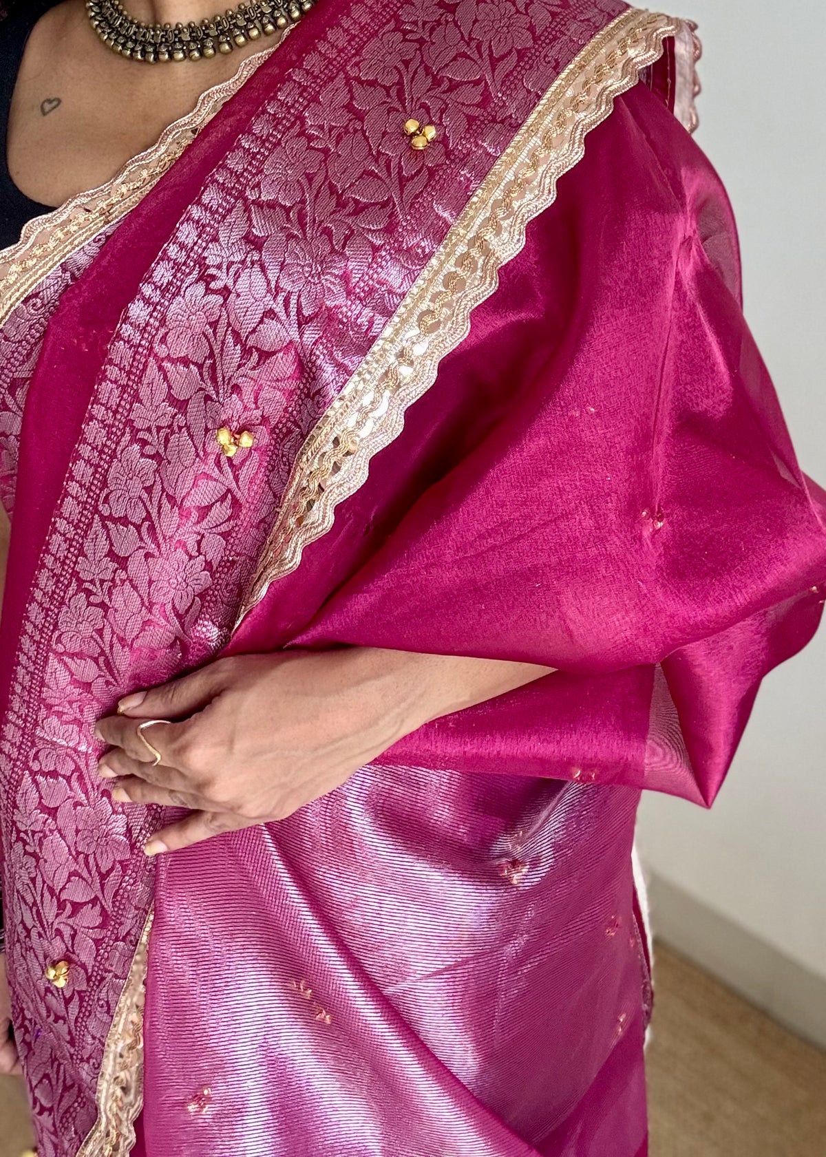 Raspberry pink silver tissue Banarasi saree with lace zari border - YCBLTOC68