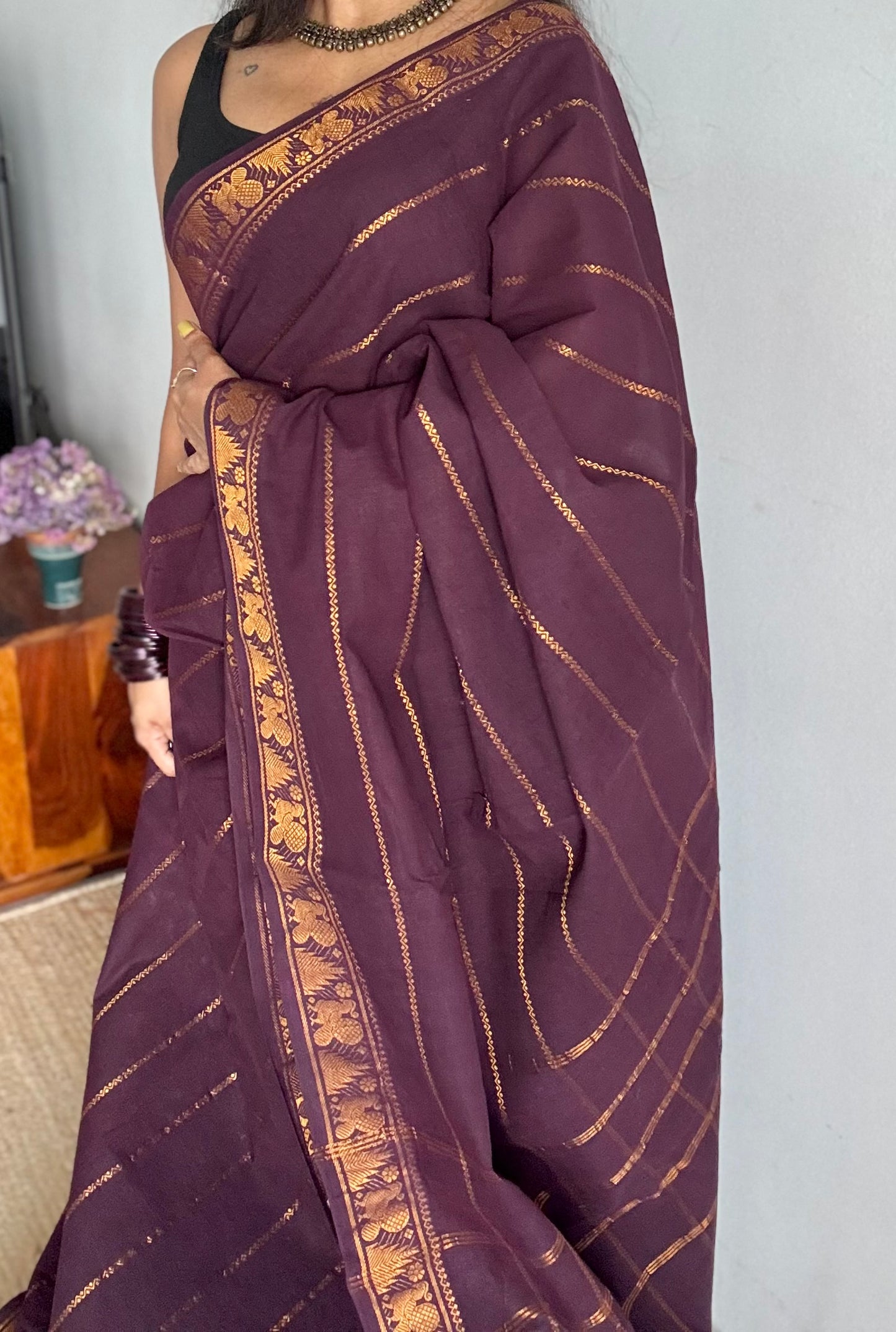 Purple brown velthaari patterned kattuchayam dyed madurai cotton saree - YCCOTNMSFE133