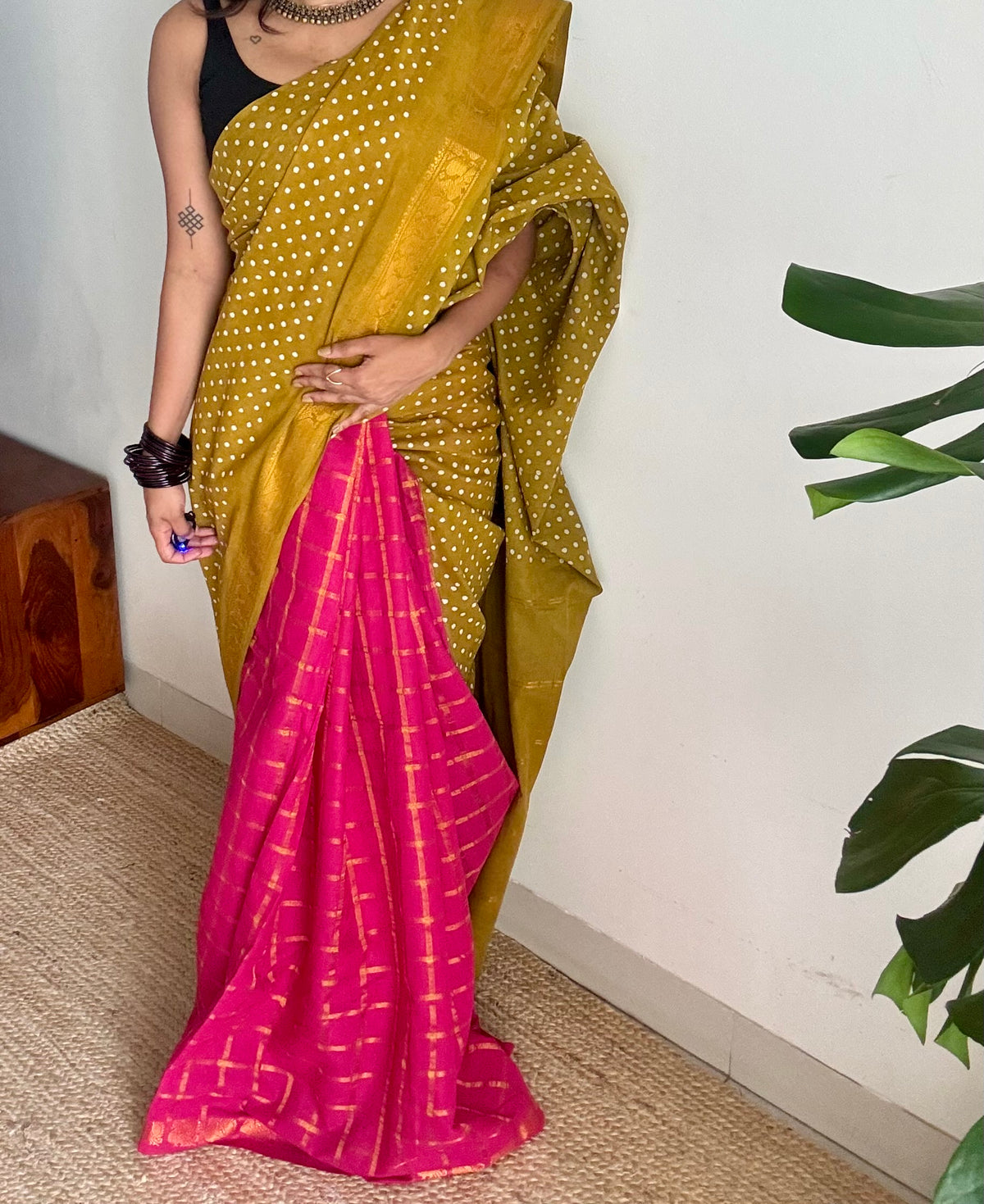 Mehendi green with hot pink, sungudi cotton half-half saree - YCCOTNIDOC19