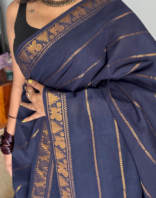 Dark blue velthaari patterned kattuchayam dyed madurai cotton saree - YCCOTNMSFE134
