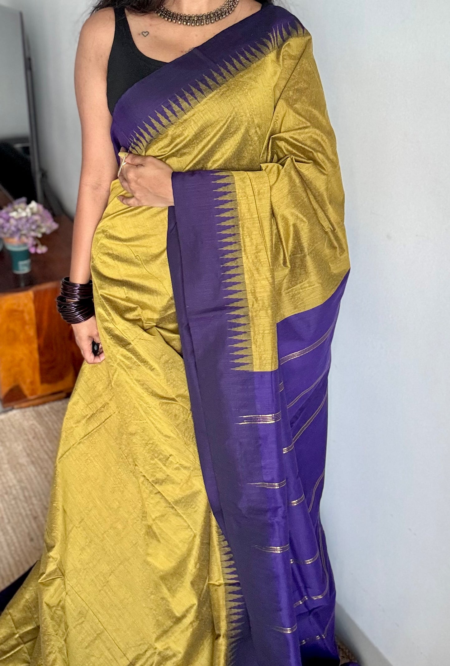 Light green with blue temple border, cotton silk - YCCOTNCSDE97