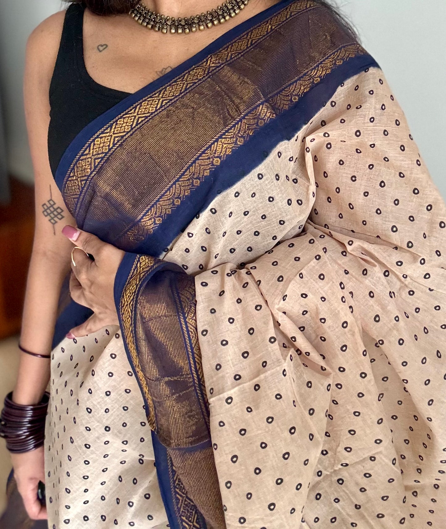 Sandal and dark blue with antique gold zari border, kattuchayam dyed madurai cotton saree - YCCOTNMSJUL12