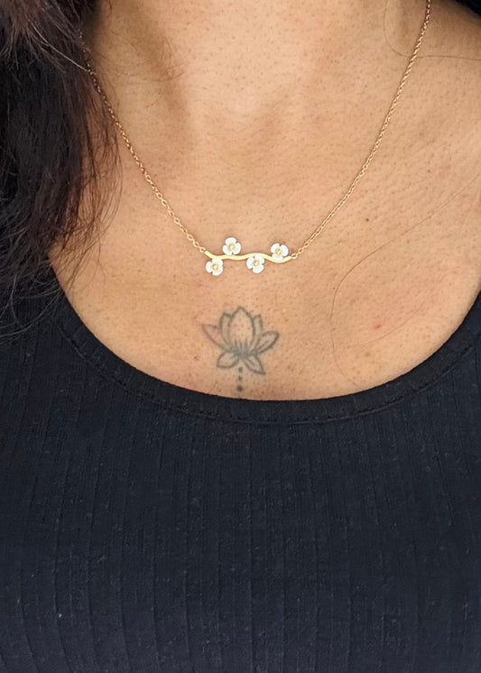 Gold plated chain, white floral pendant - YCGPC399