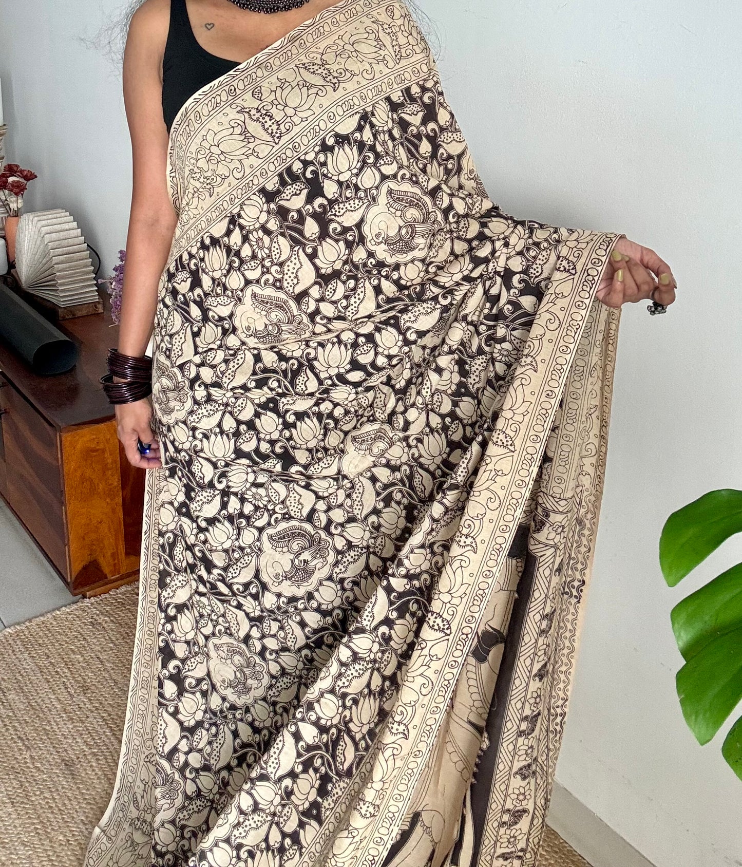 Black with cream kalamkari saree, floral vines, soft cotton - YCWOTDMA353