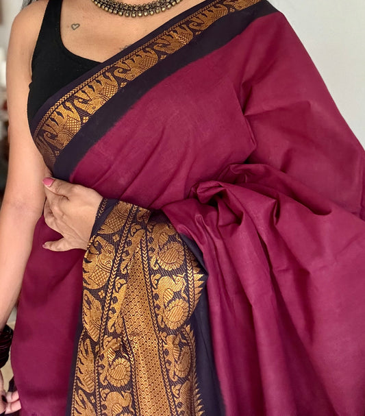 Maroon long border sungudi saree with black contrast, kattuchayam dyed madurai cotton - YCCOTNMA253