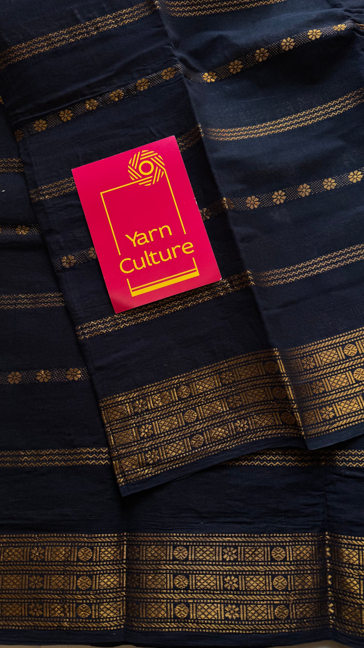 Black floral patterned velthaari, kattuchayam dyed madurai cotton saree  - YCCOTNMSAP215