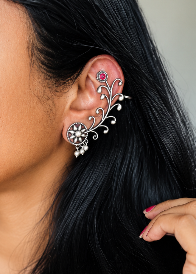Oxidised silver, floral patterned earcuff, red stone - YCOSEC579