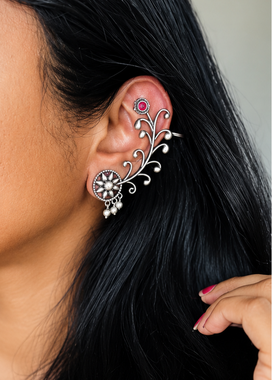 Oxidised silver, floral patterned earcuff, red stone - YCOSEC579