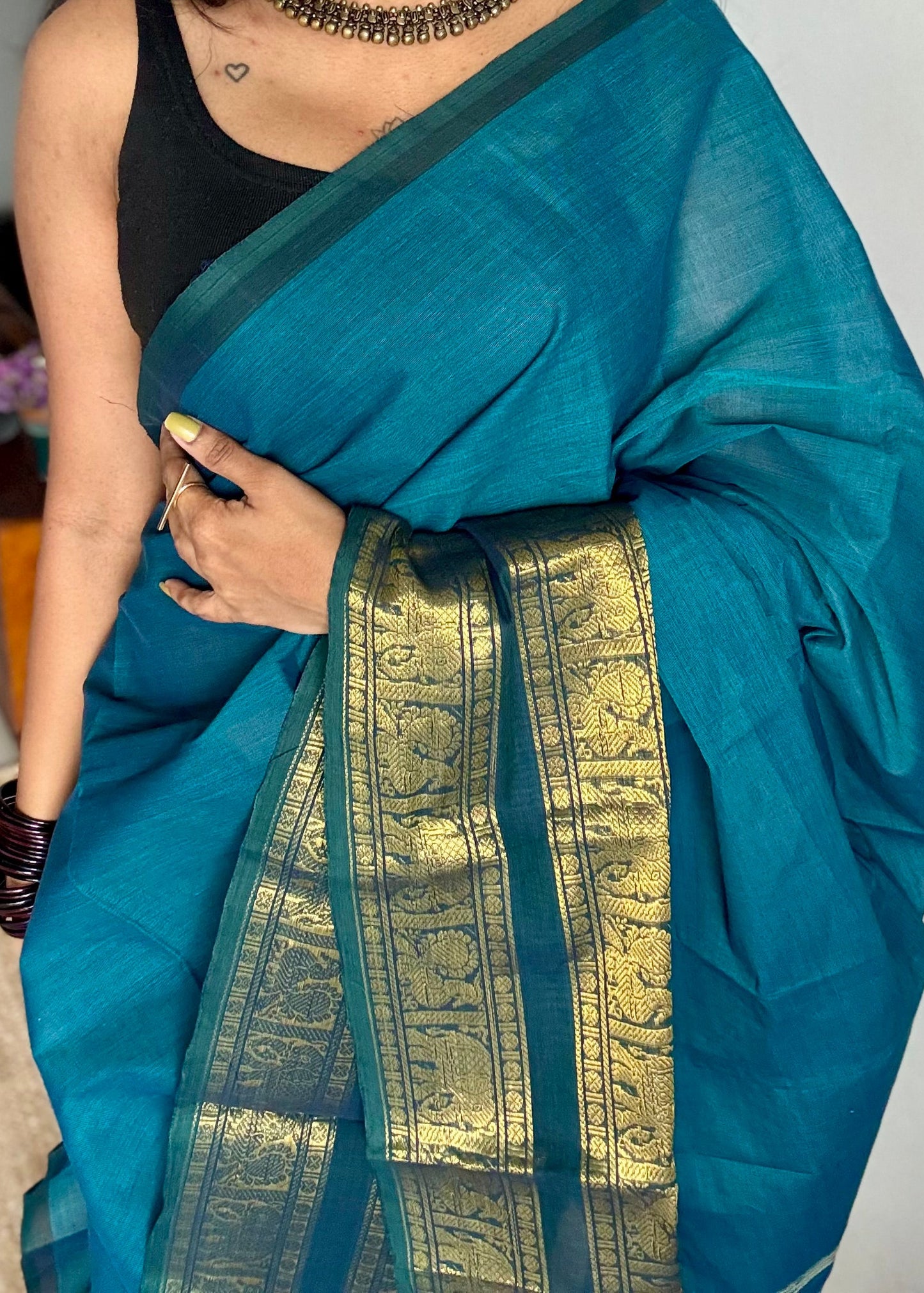 Blue with green wide contrast border, kanchi cotton - YCCOTNKCDE83