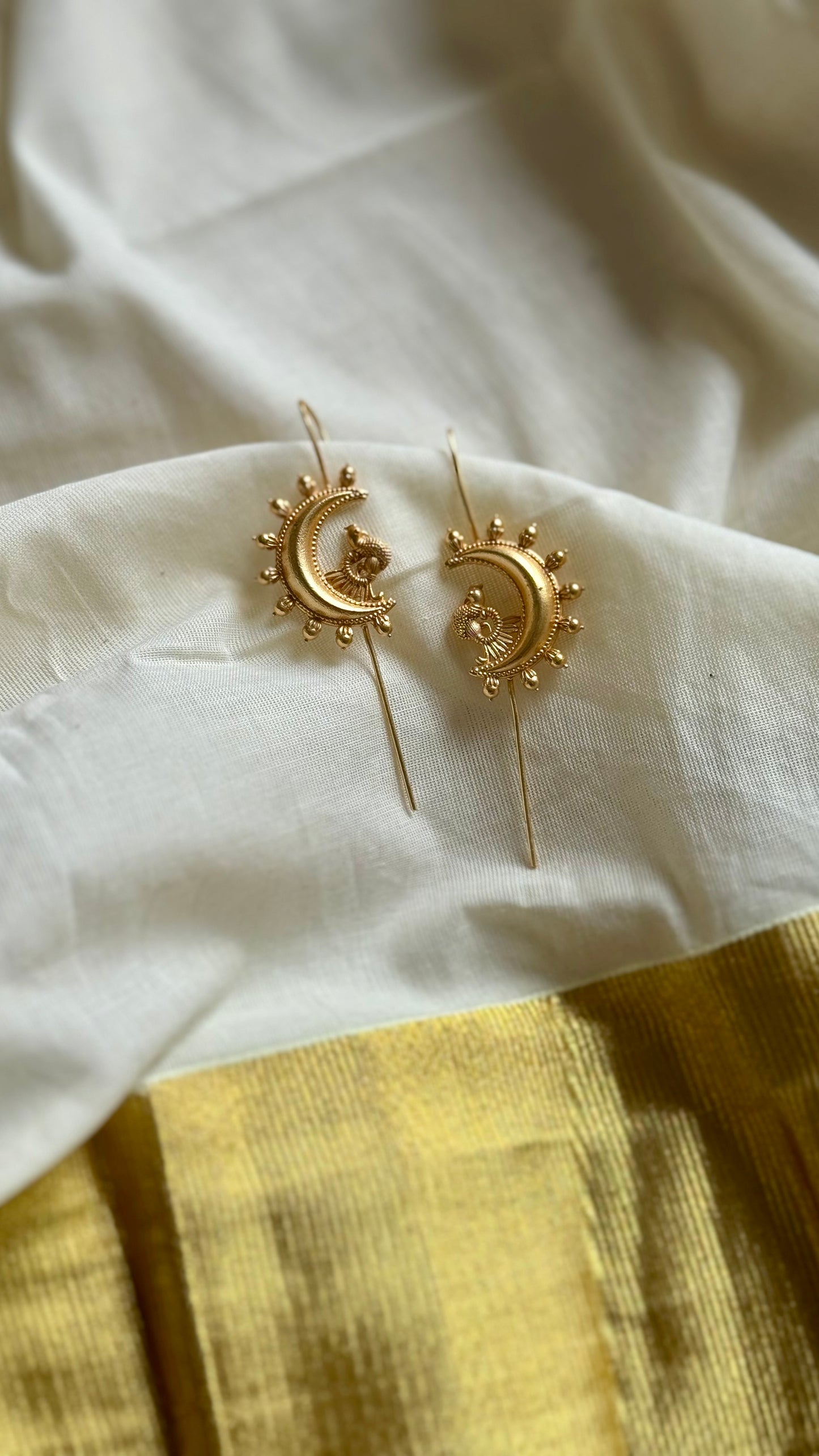 Gold plated earcuff, peacock - YCGPECF413