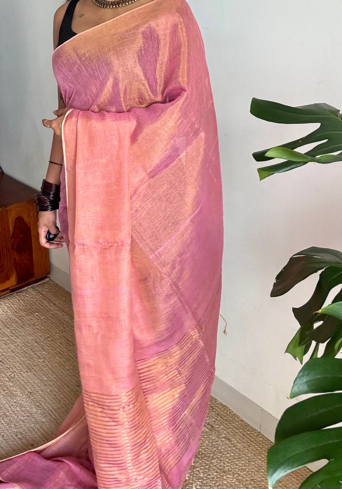 Onion pink with gold, dual tone metallic tissue linen saree - YCBCLTOC54