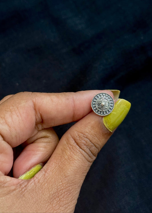 Round nose pin - intricate pattern in pure silver - YCNPP04