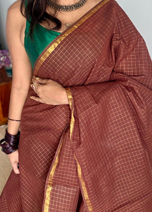 Brown mini kattam kattuchayam dyed madurai cotton saree - YCCOTNMSFE343