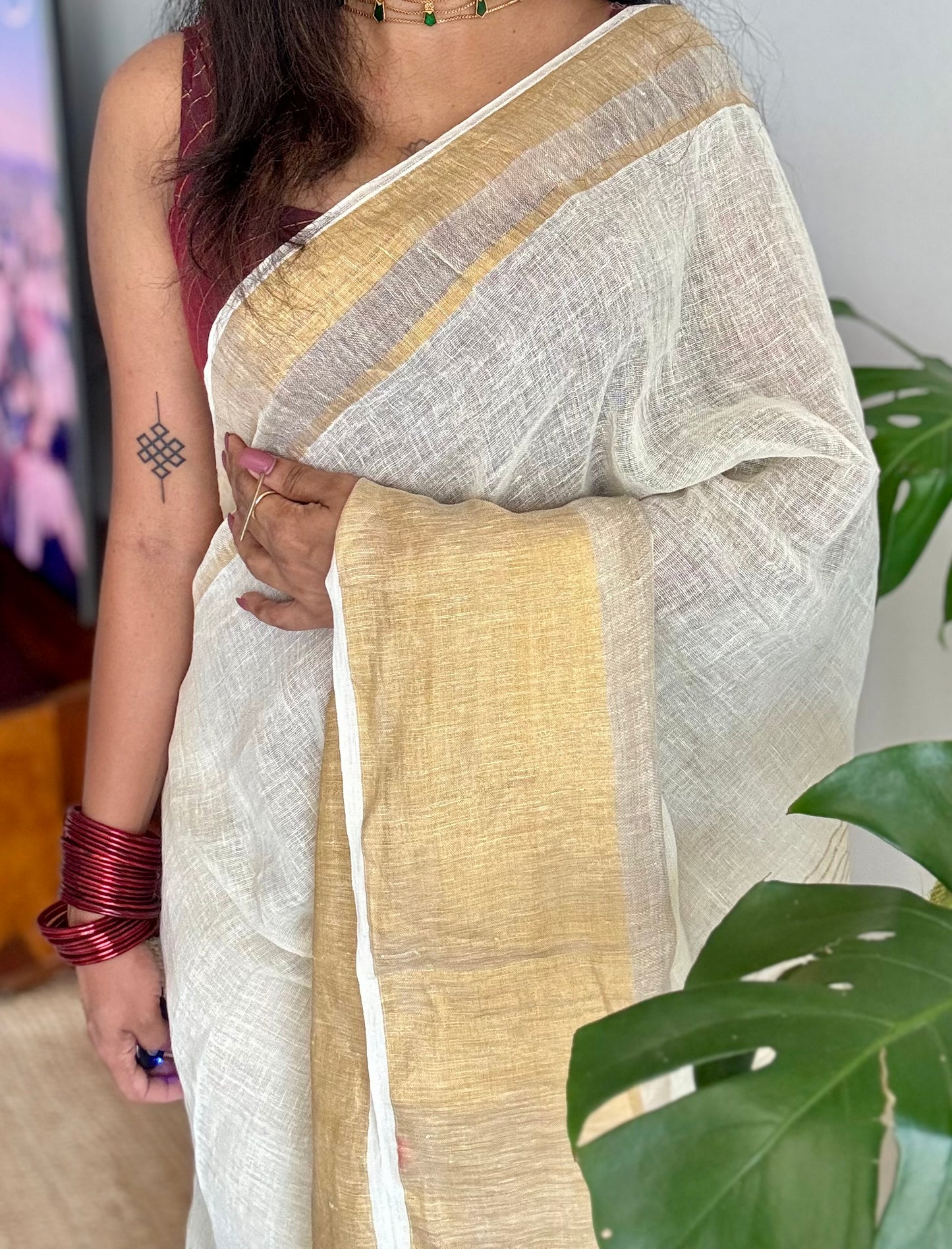 Pure ivory linen, gold and silver zari border - YCIEON27