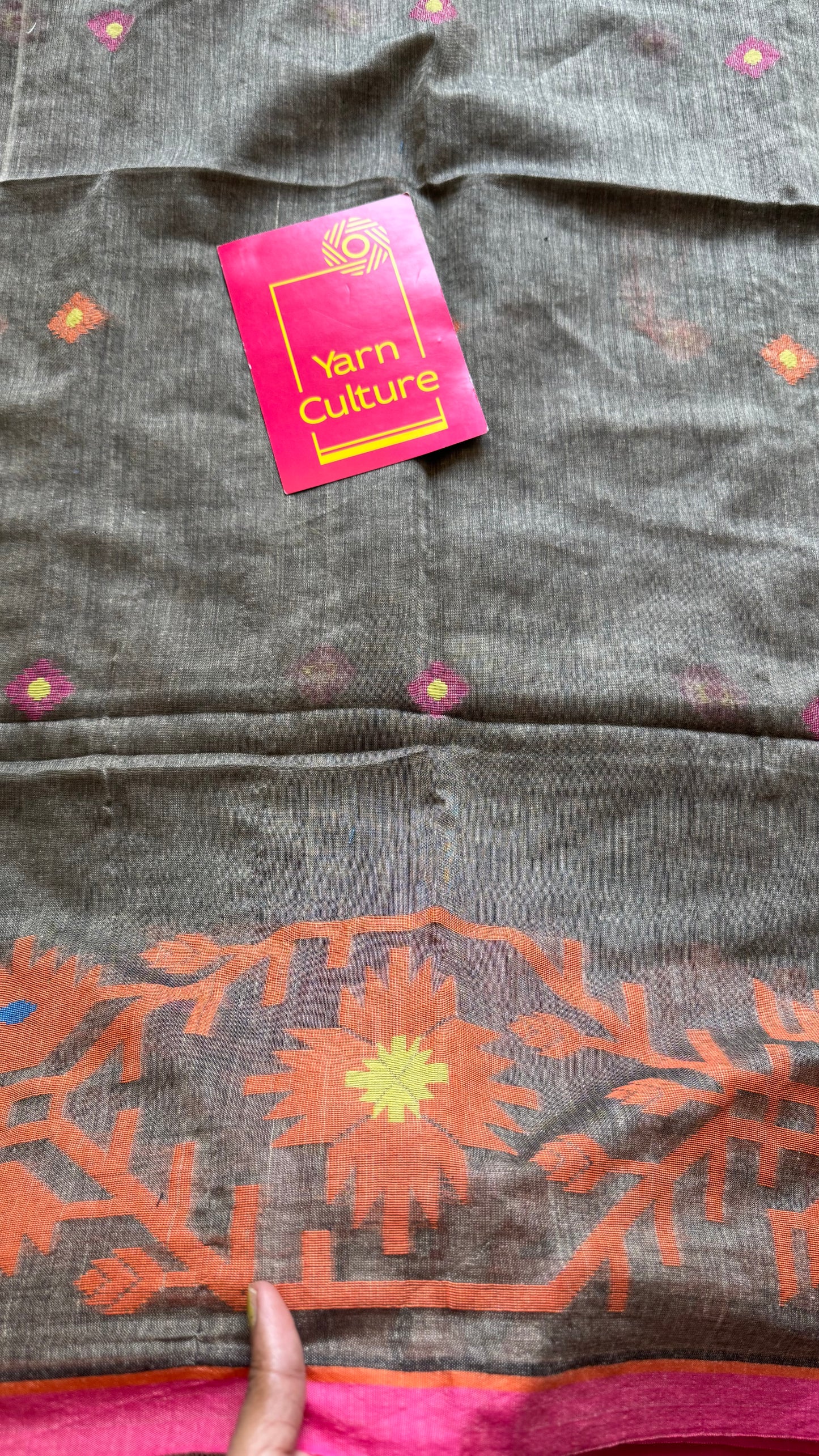 Grey with pink and orange jamdani saree in mul cotton - YCBCJDFE381