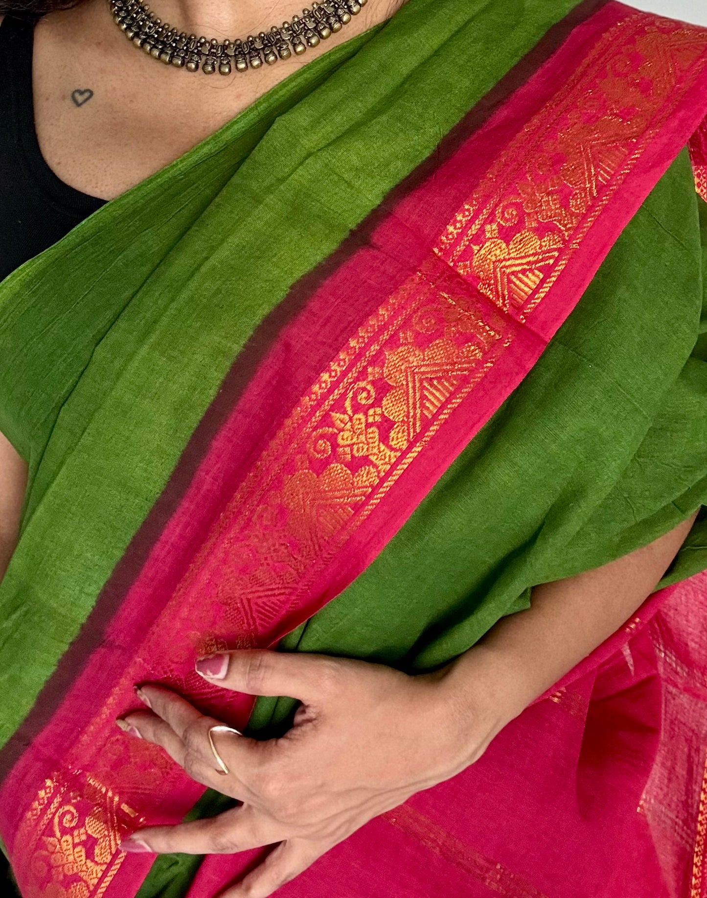 Green with chilli red contrast, kattuchayam dyed madurai cotton saree - YCCOTNMA240