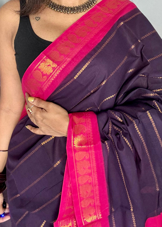 Dark blue with hot pink velthaari patterned kattuchayam dyed madurai cotton saree - YCCOTNMSFE255