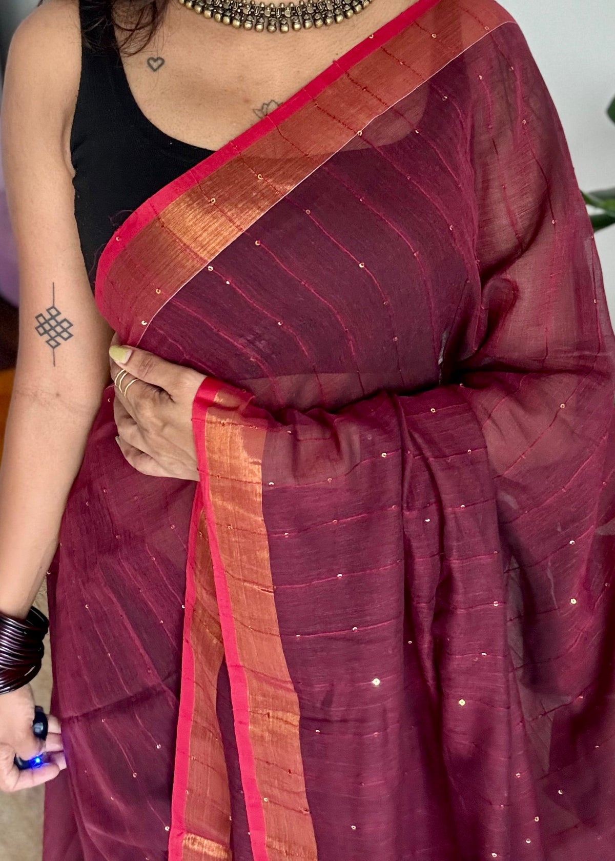 Maroon mul cotton saree with sequins and zari border - YCBCMCSE30