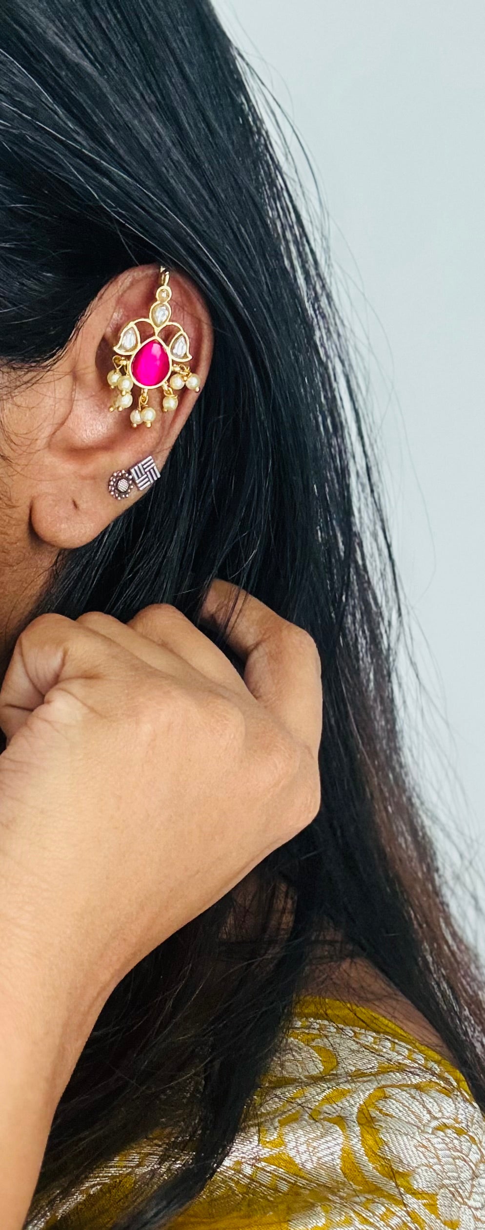 Bugadi clip-on (non pierced), ruby, white - YCGPBU683