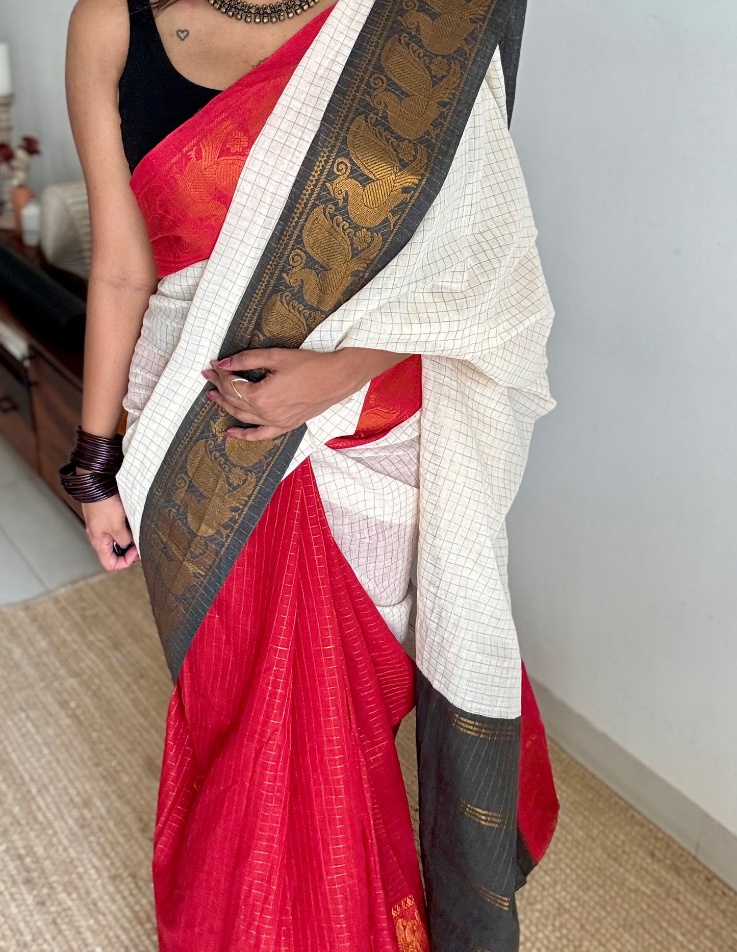 Ivory and red border with chilli red, sungudi cotton half-half saree - YCCOTNIDMA295