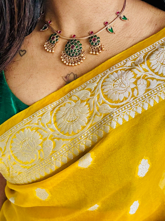 Green kemp pendant neckpiece with earrings - YCGPNP643