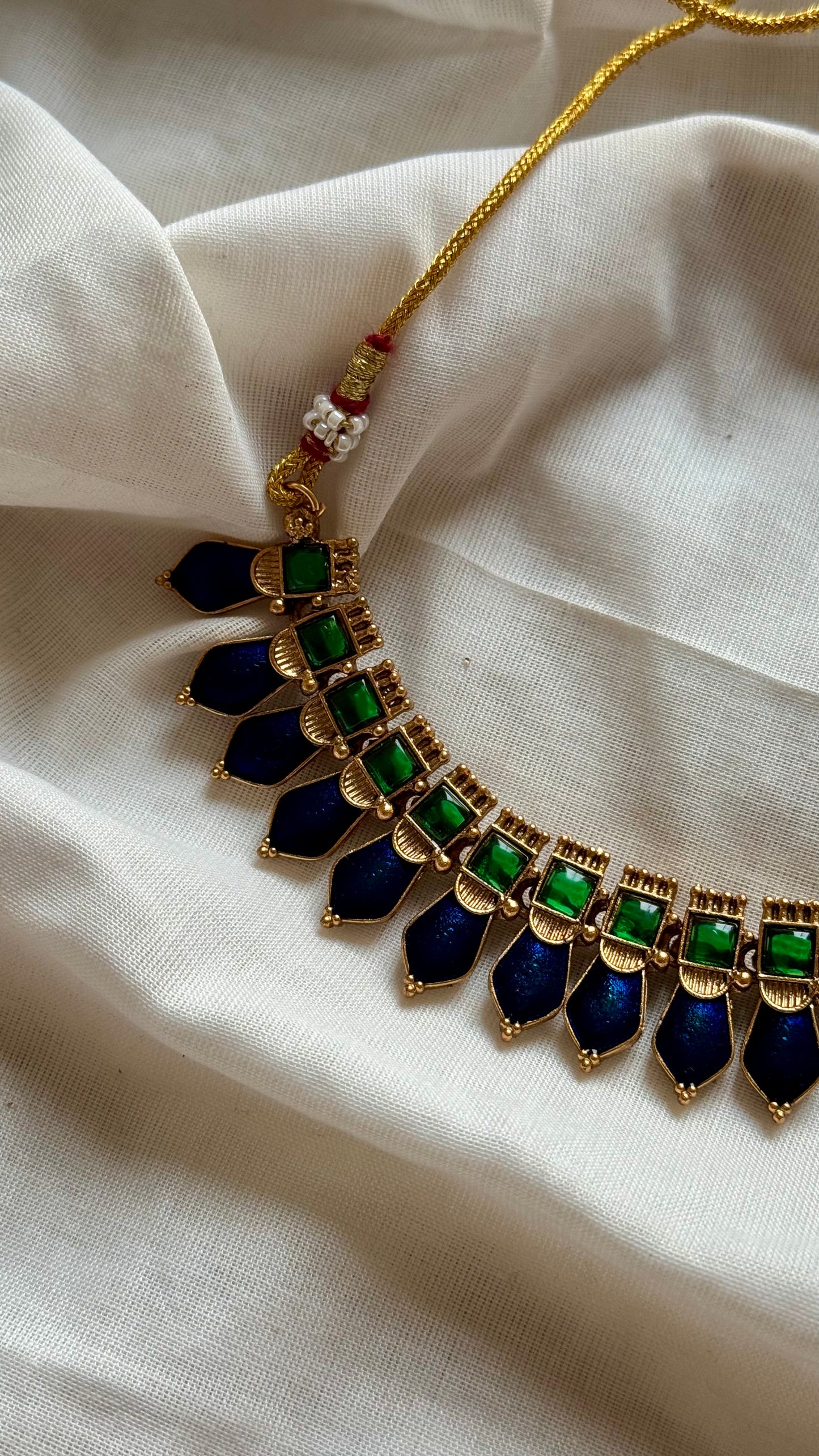 Blue nagapadam neckpiece, with earrings - YCGPNP614