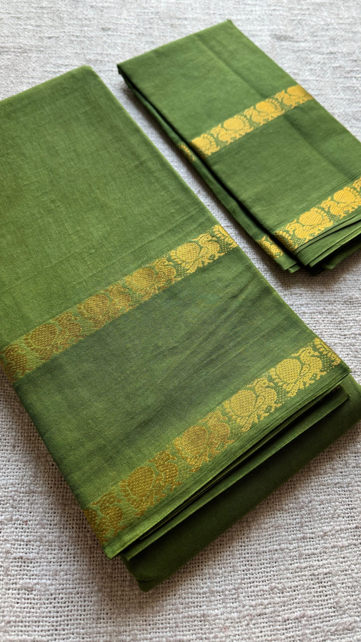 Olive green rettaipettu peacock double bordered, kattuchayam dyed madurai cotton saree - YCCOTNMSFE271