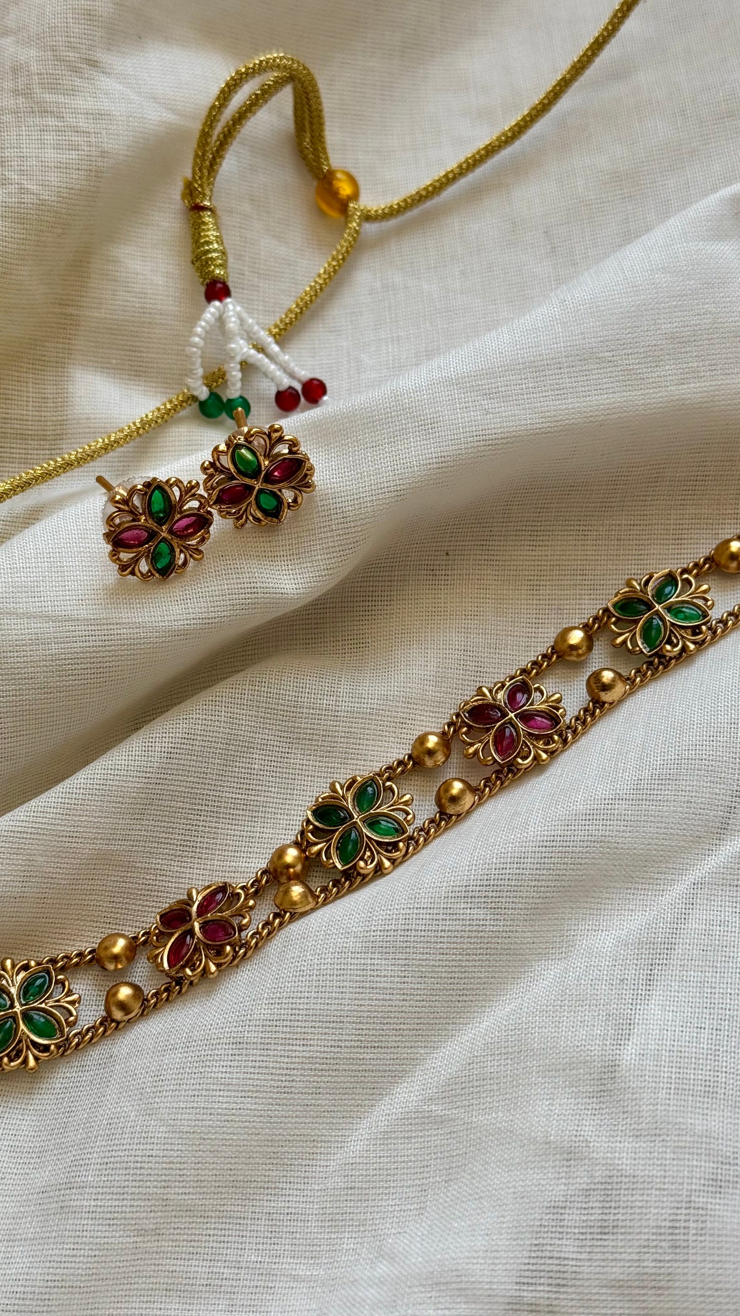 Layered floral ruby green choker with earrings - YCGPNP681