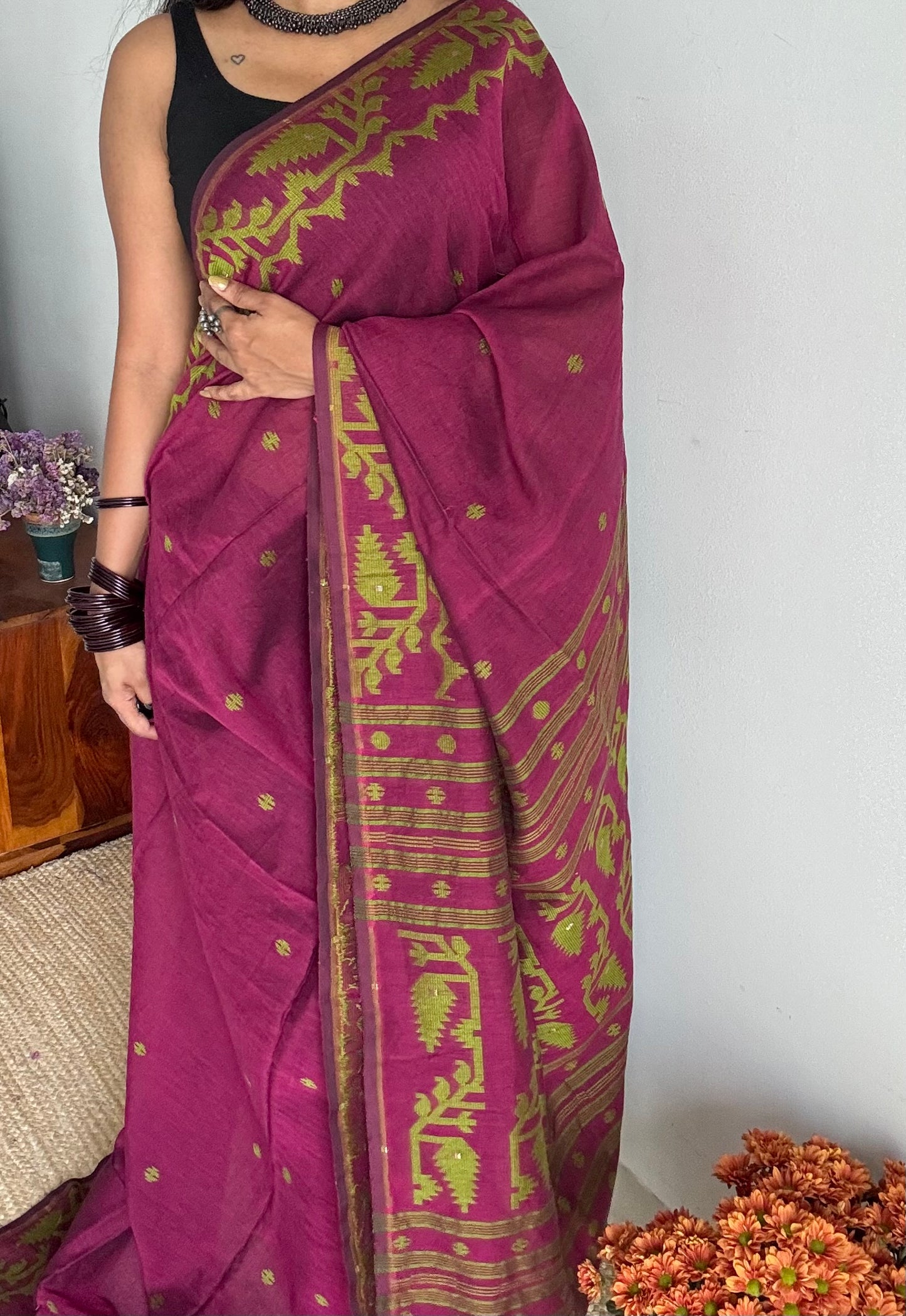 Ruby with green contrast jamdani saree in soft handloom cotton - YCBCJDFE376