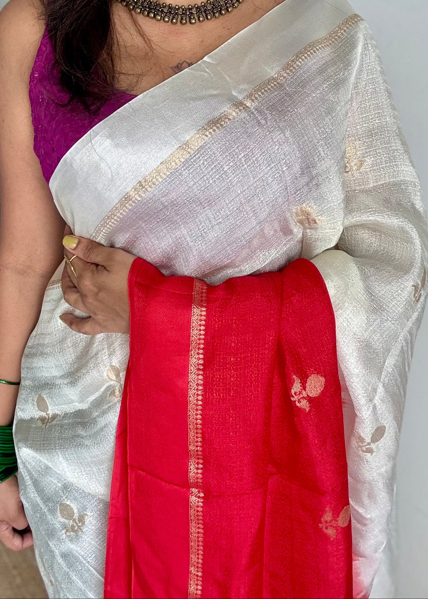 soft silk saree with satin border and jacquard zari motifs, lightweight farewell and partywear saree with elegant drape, flowy saree