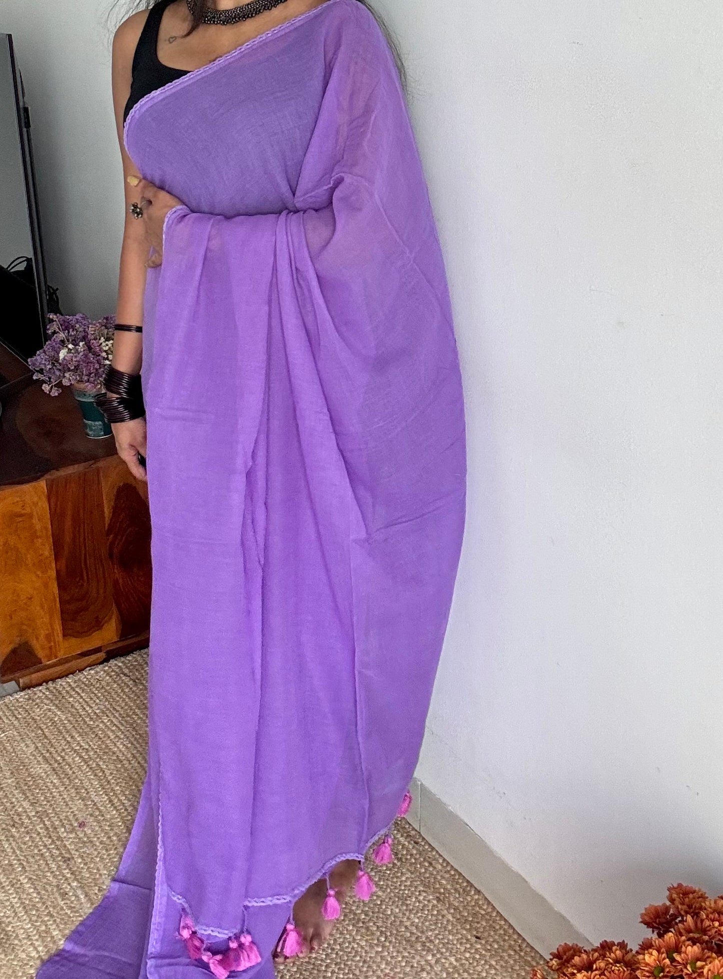 Lilac plain mul saree with lace border - YCBCMCFE404
