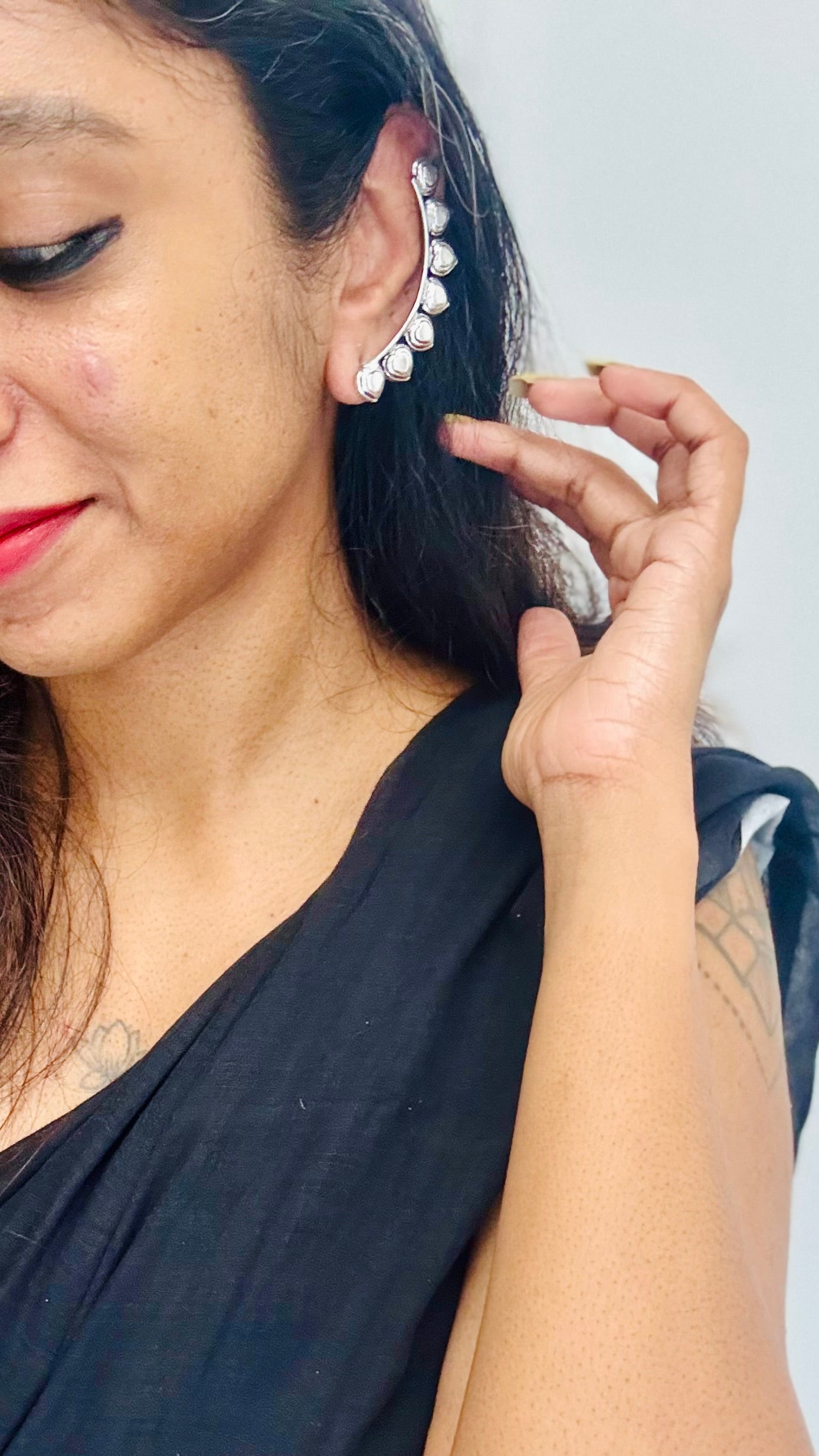 Oxidised silver, heart patterned earcuff - YCOSEEC301