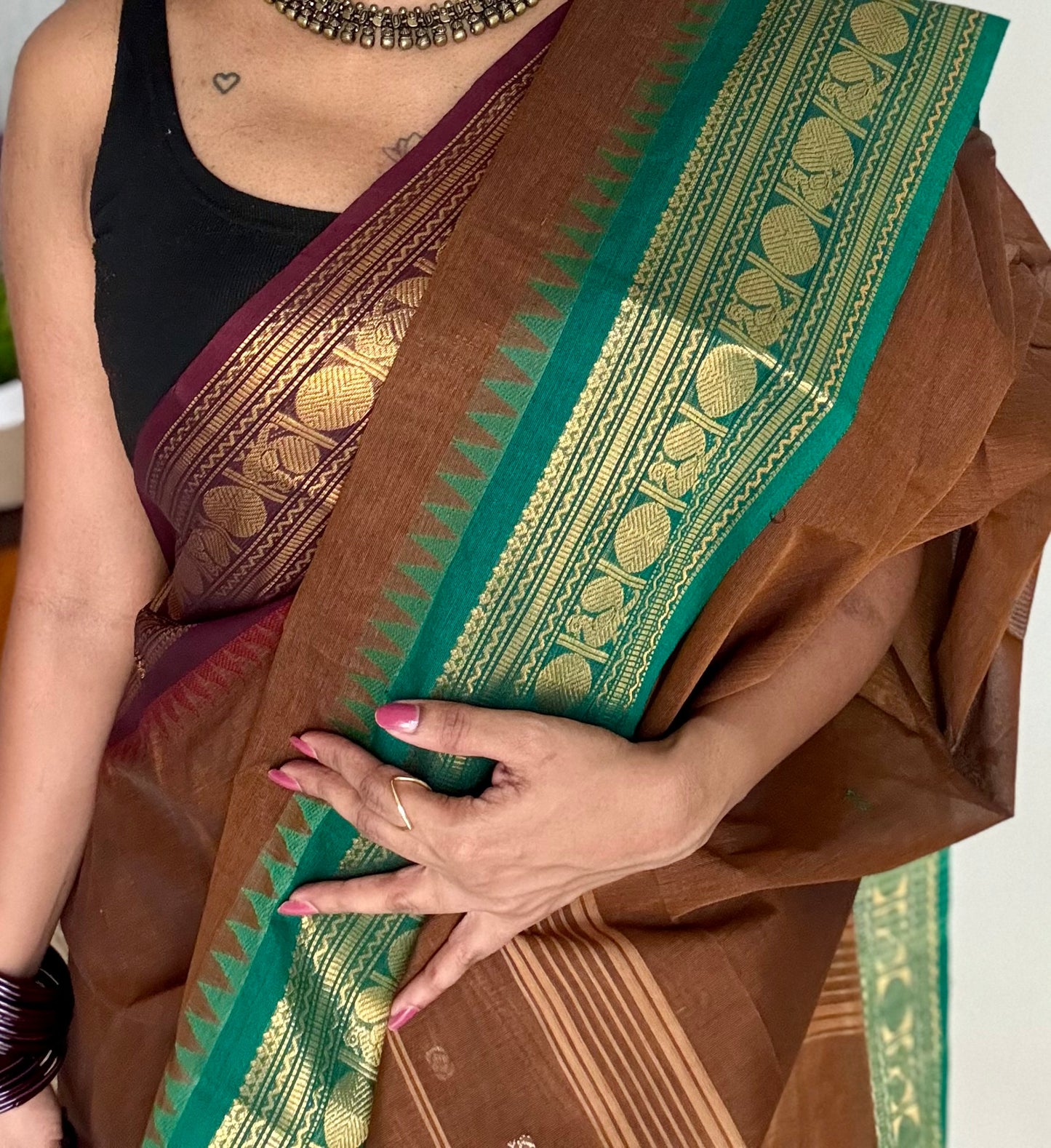Kanchi cotton saree, brown with dark brown and green dual border - YCCOTNAP94