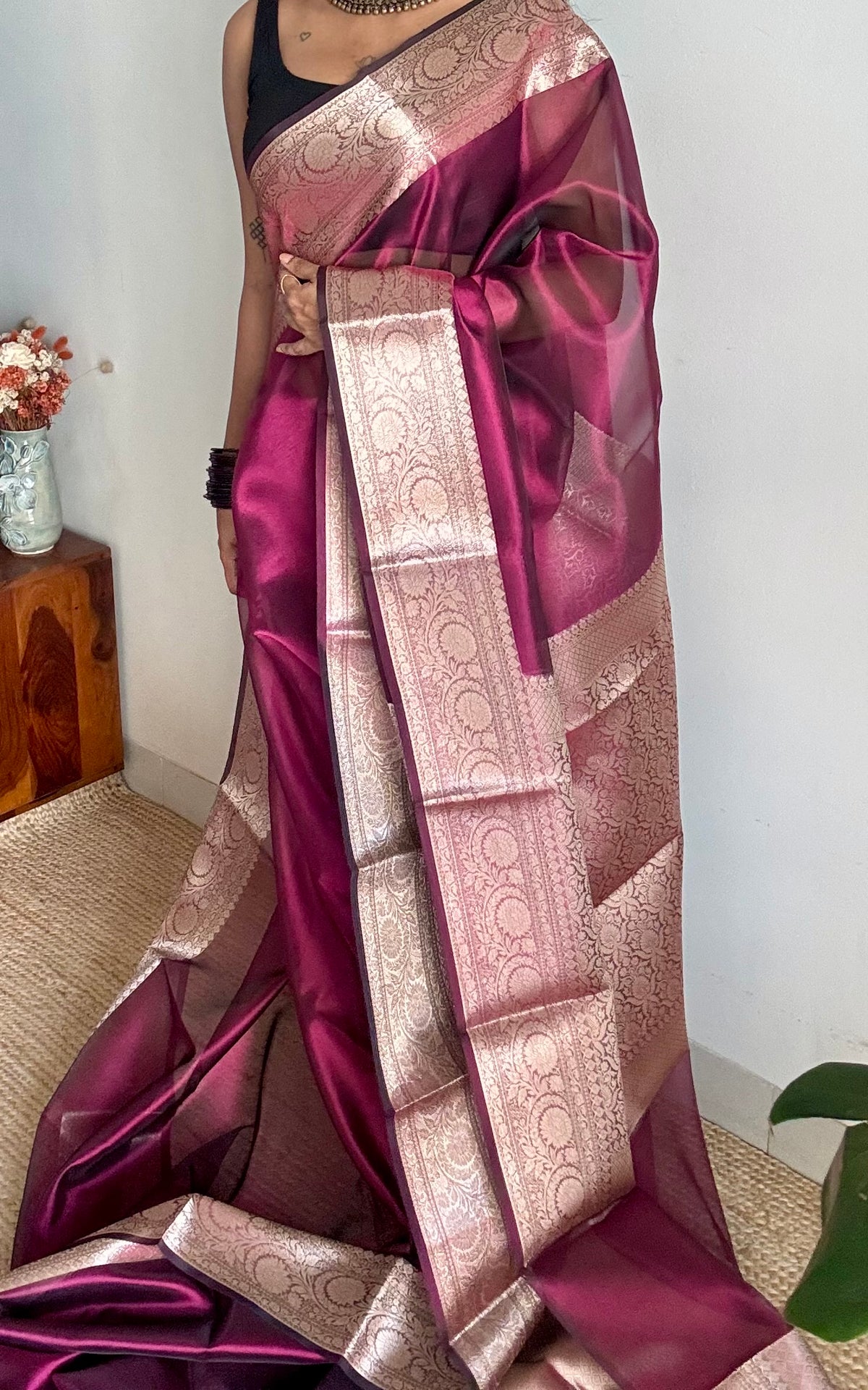Wine pink tissue Banarasi saree with zari border - YCBLTOC78