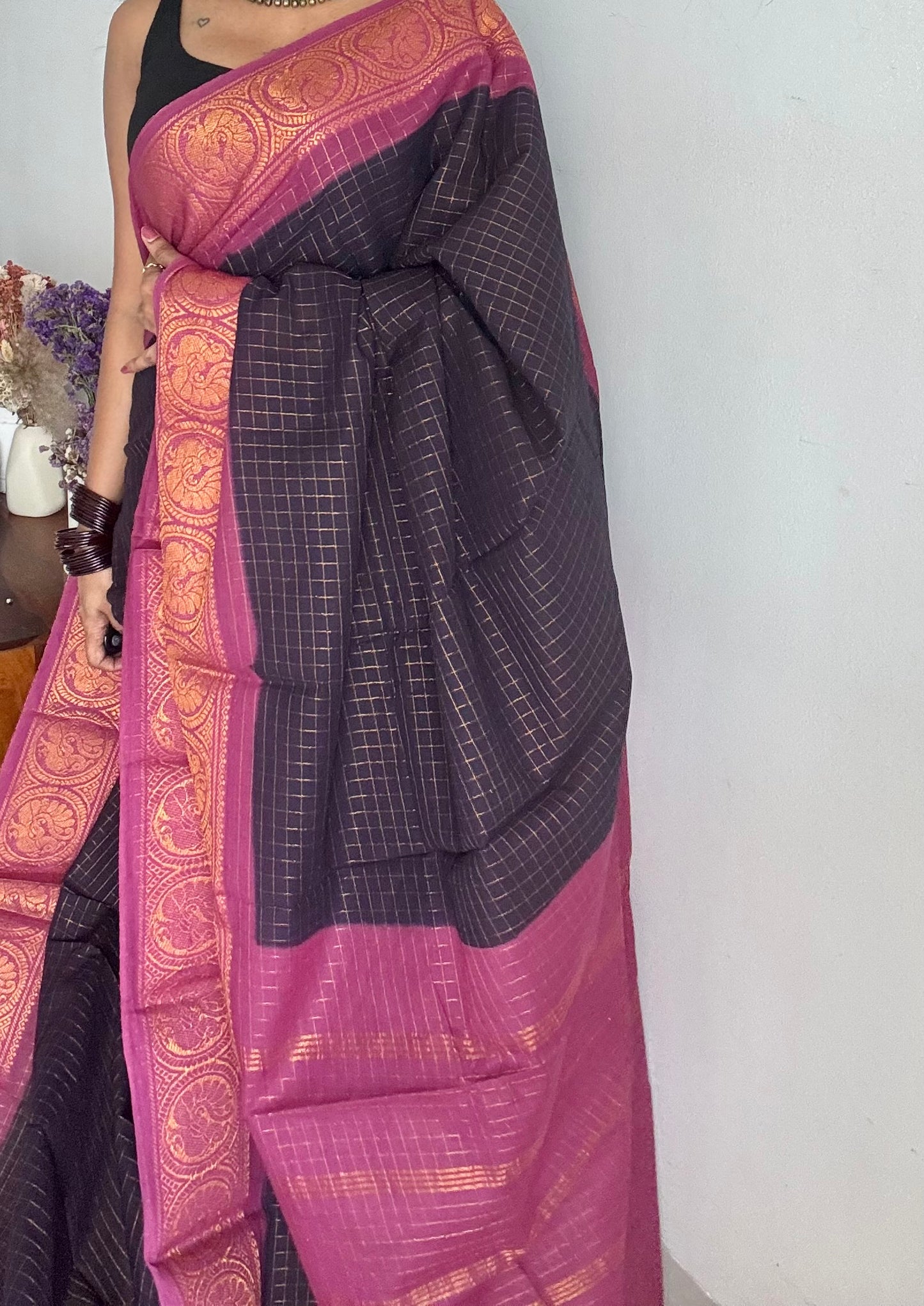 Dark blue with mauve pink contrast zari checkered sungudi, kattuchayam dyed madurai cotton - YCCOTNMSAP93