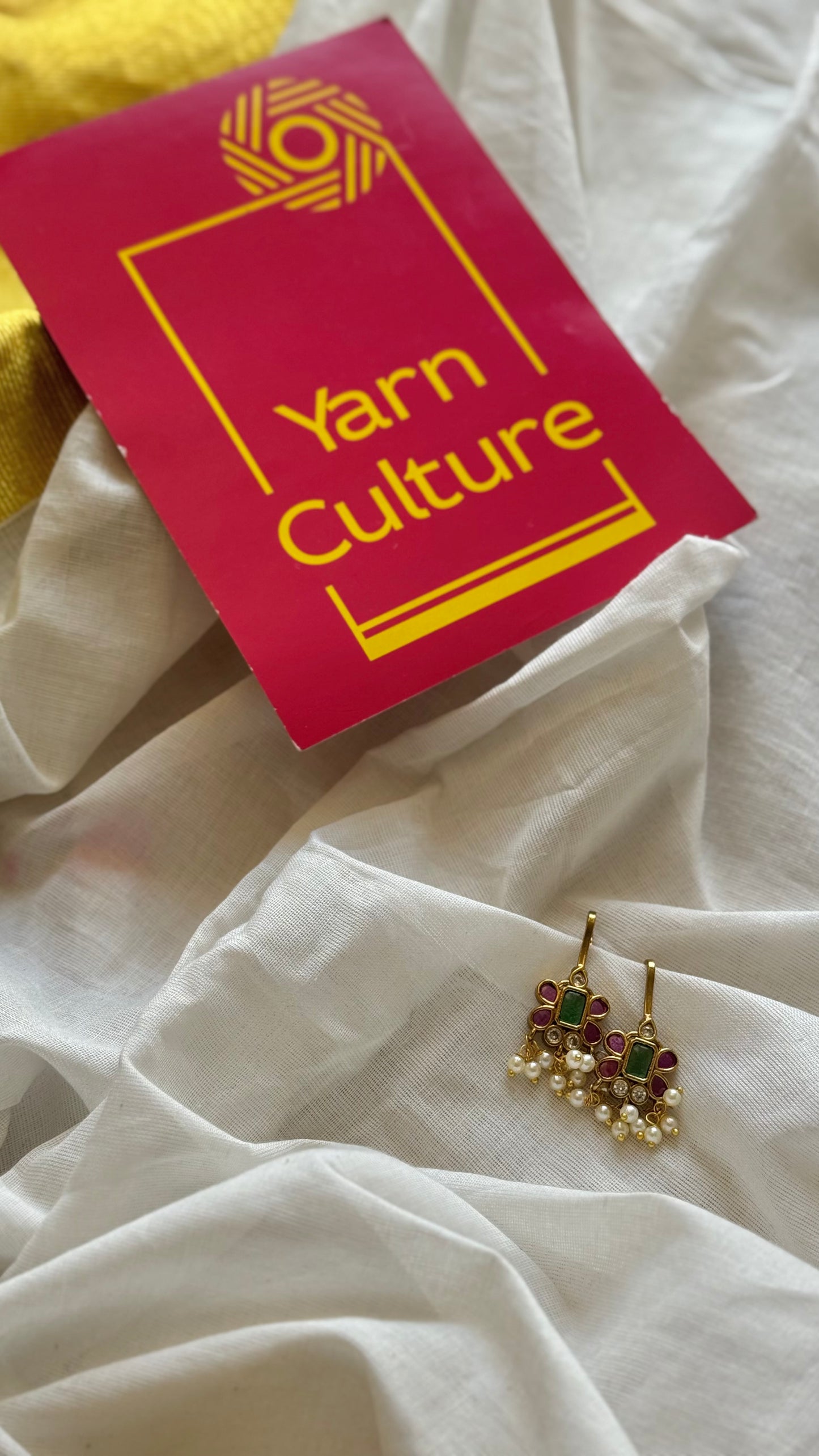 Bugadi clip-on (non pierced), green, ruby and white - YCGPEBU662