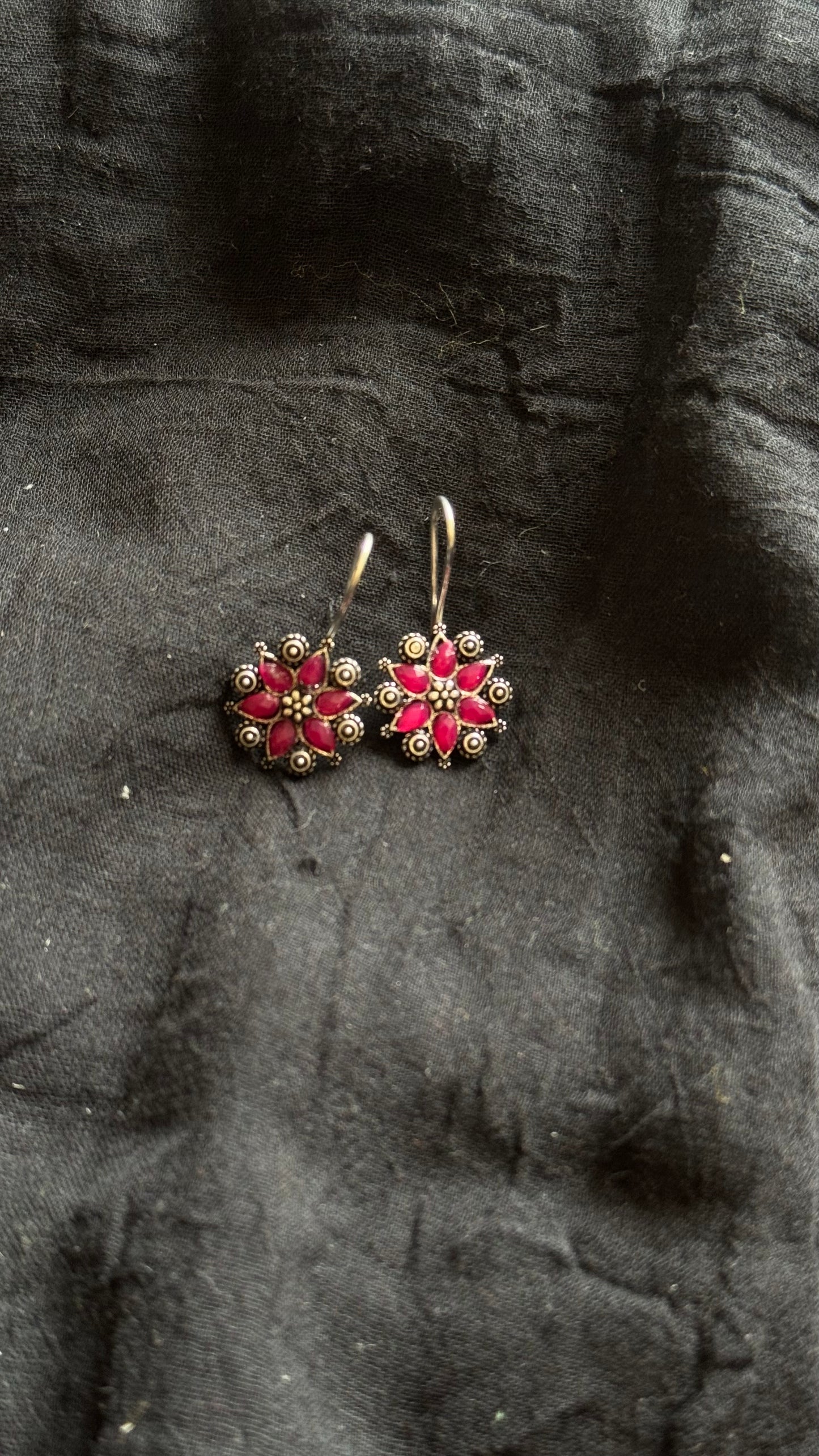 Bugadi clip-on (non pierced),  ruby floral pattern, oxidised silver - YCOSEBU524