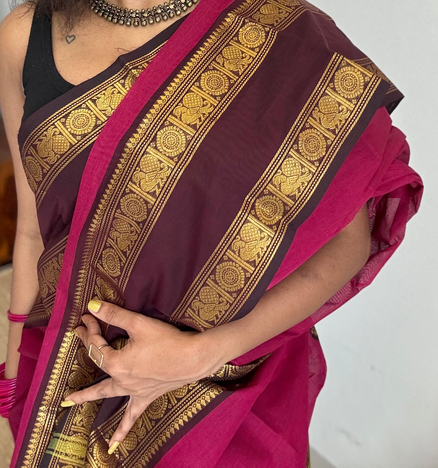Dark pink with dark brown Chettinad cotton saree with rettaipettu peacock border - YCCOTNCCFE157